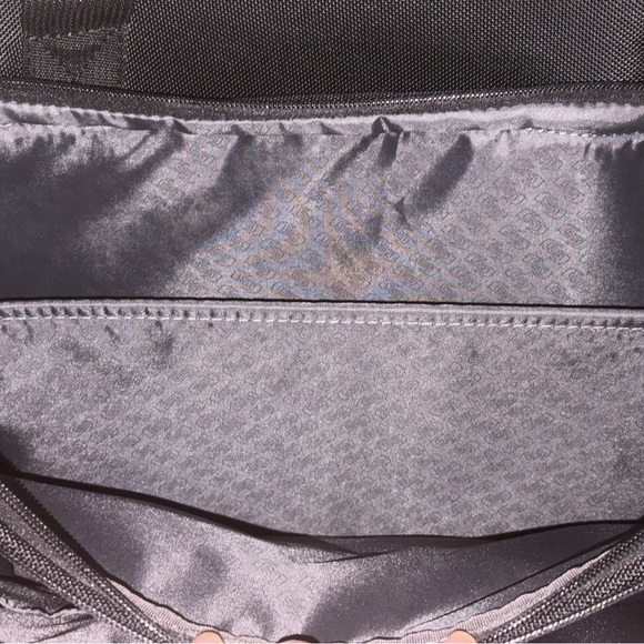 Solo NY Bryant rolling case; never used - Picture 6 of 9